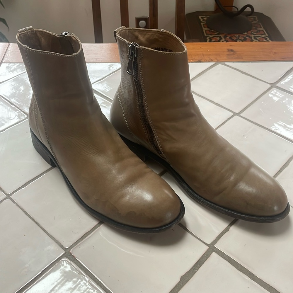 John Fluevog size 11. Gently worn.